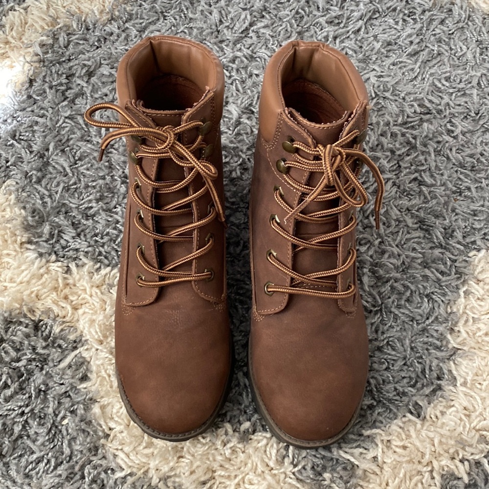 Women’s boots